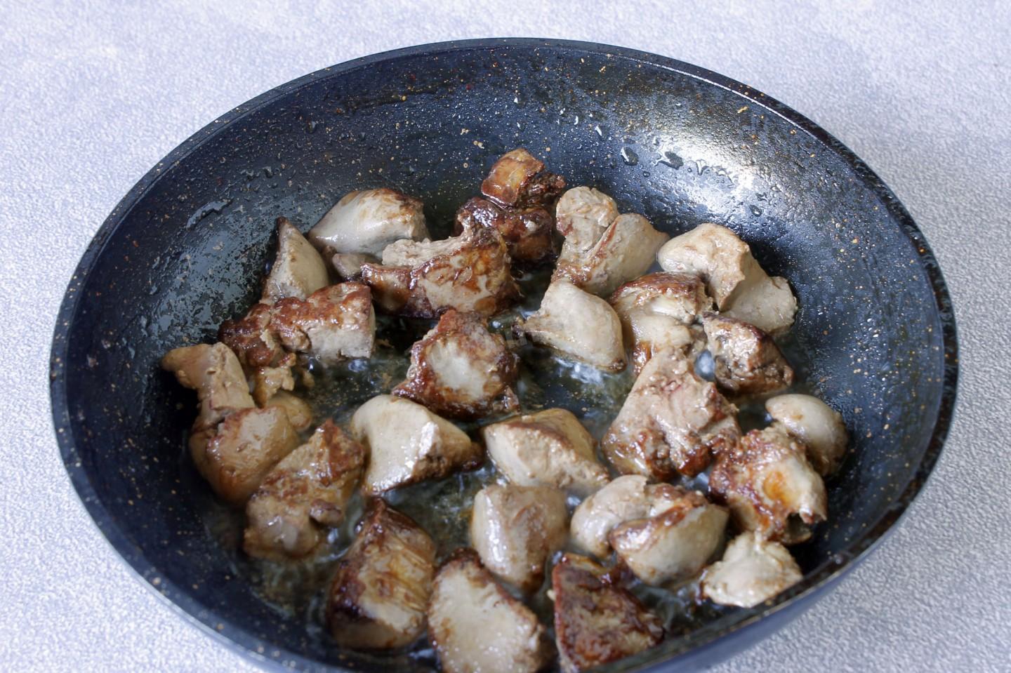 Шаг 4 приготовления Гречка с куриной печенью
