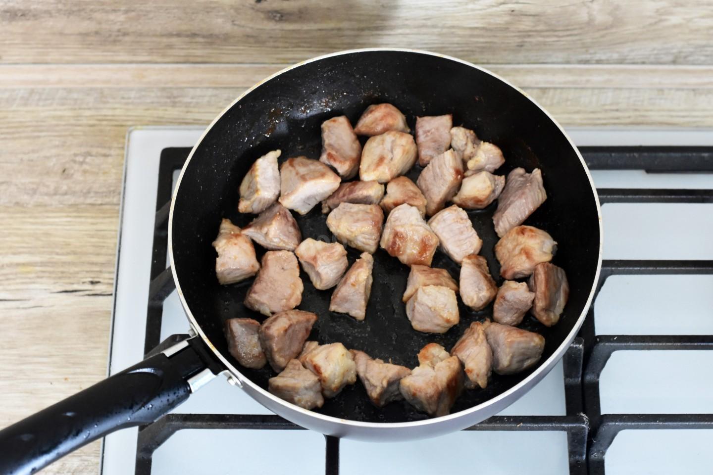 Шаг 6 приготовления Тыква запеченная с мясом в духовке