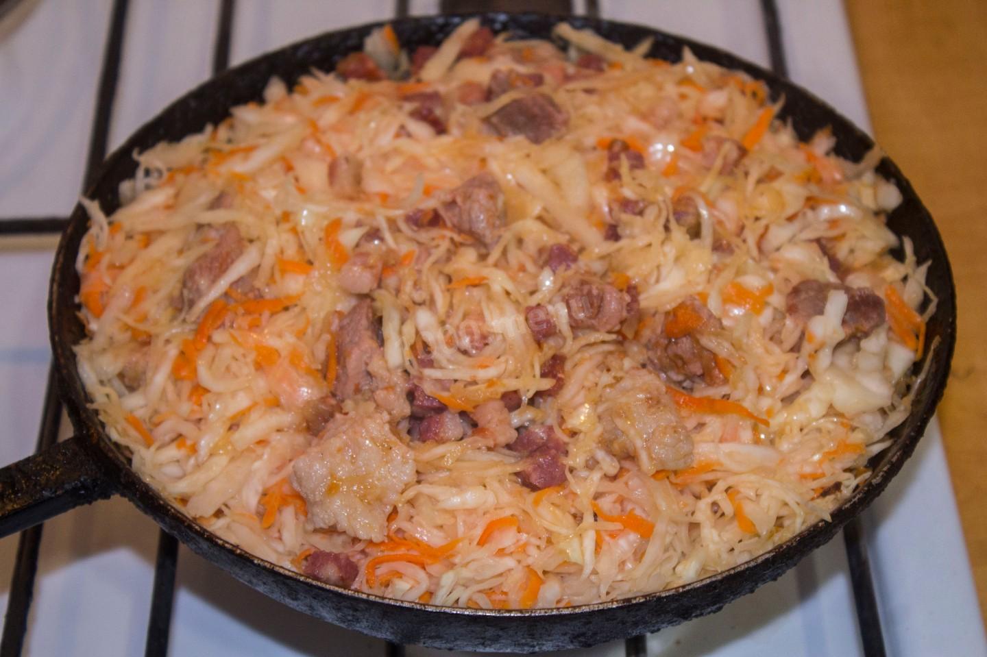 Шаг 12 приготовления Солянка из квашеной капусты с мясом