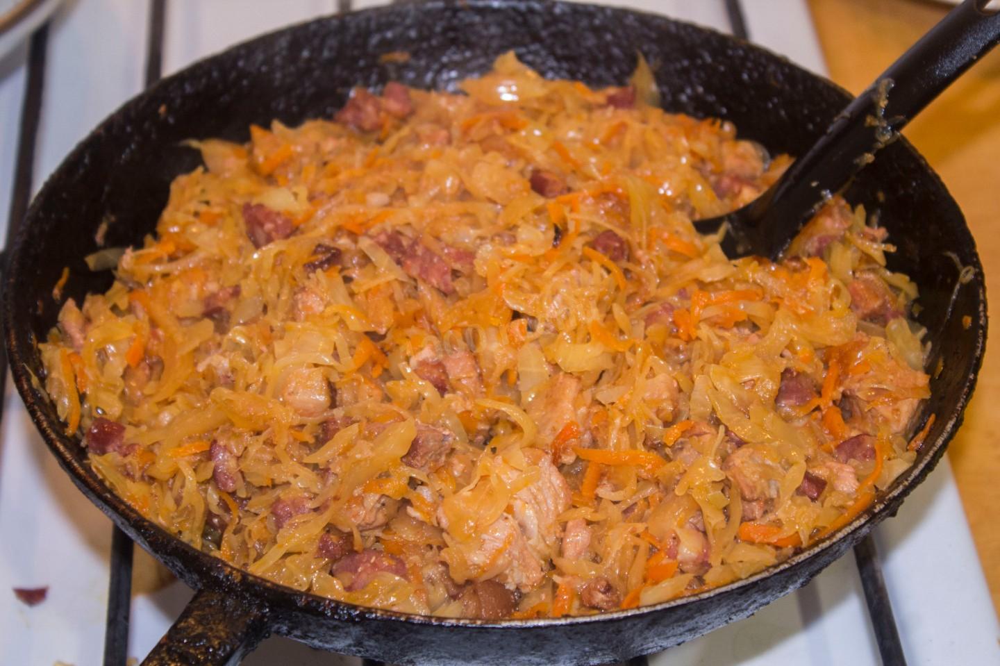 Шаг 13 приготовления Солянка из квашеной капусты с мясом