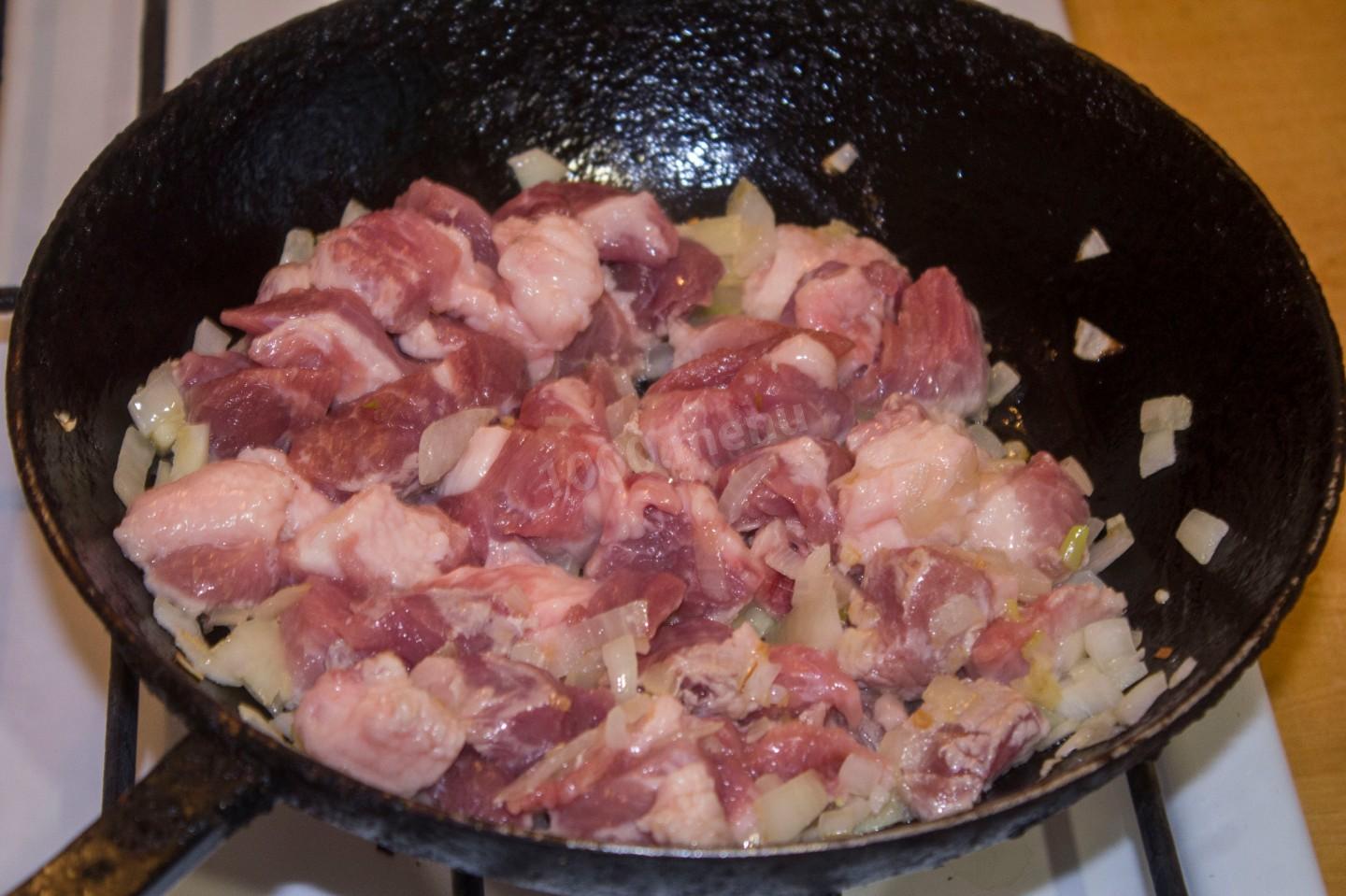Шаг 8 приготовления Солянка из квашеной капусты с мясом