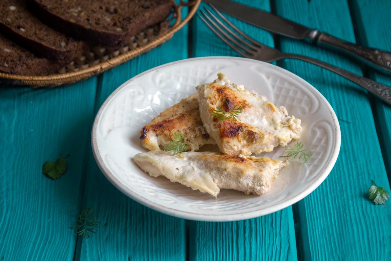 Шаг 10 приготовления Куриная грудка в кефире в духовке