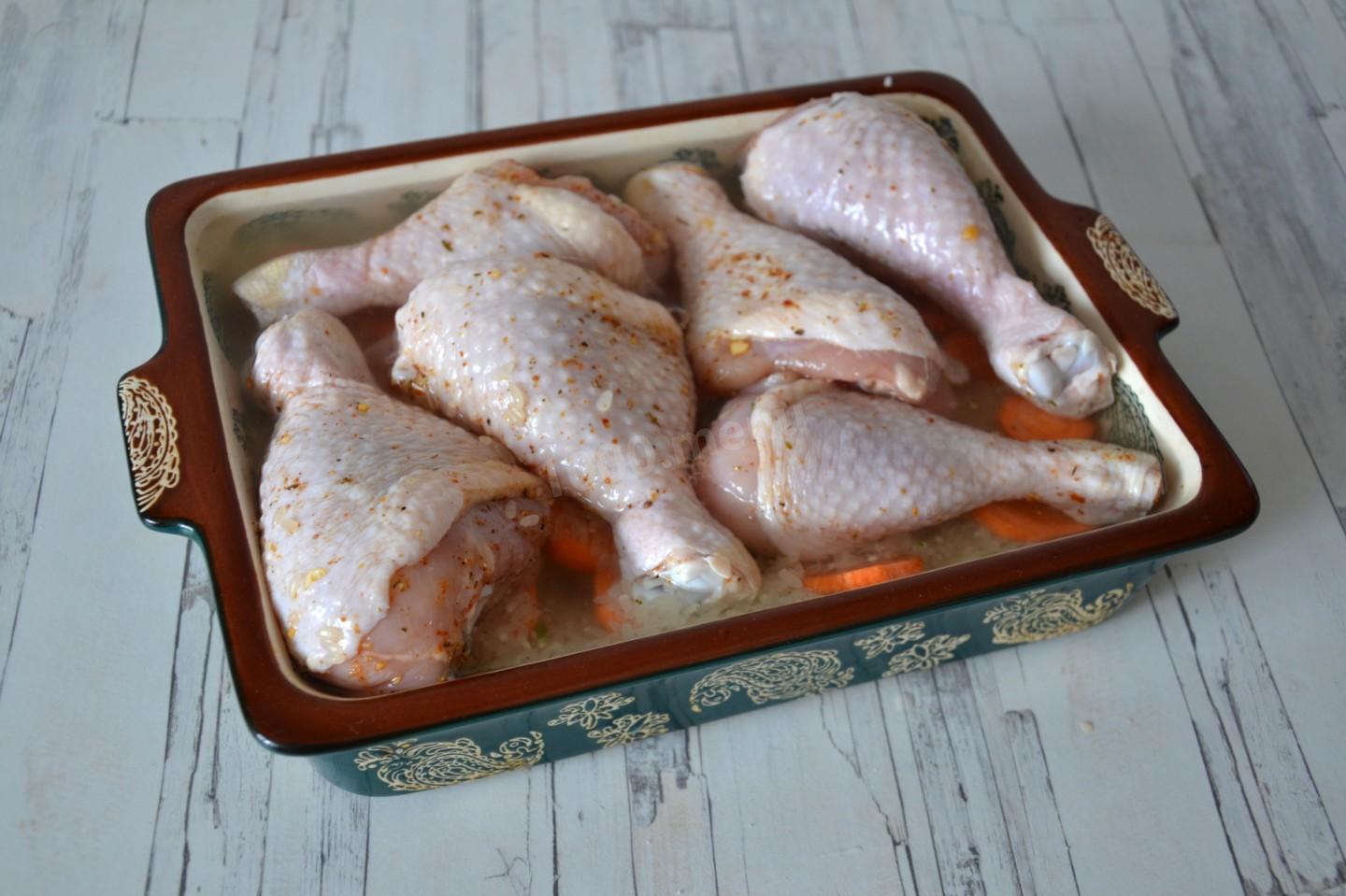 Шаг 7 приготовления Ленивая курица в духовке