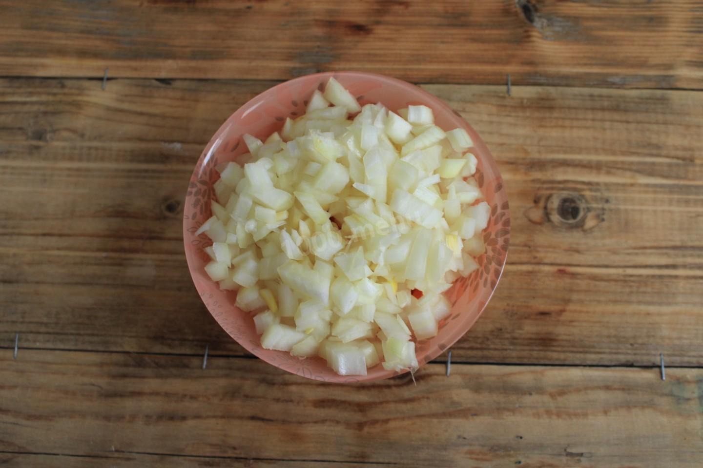 Шаг 5 приготовления Рис с овощами и курицей в духовке
