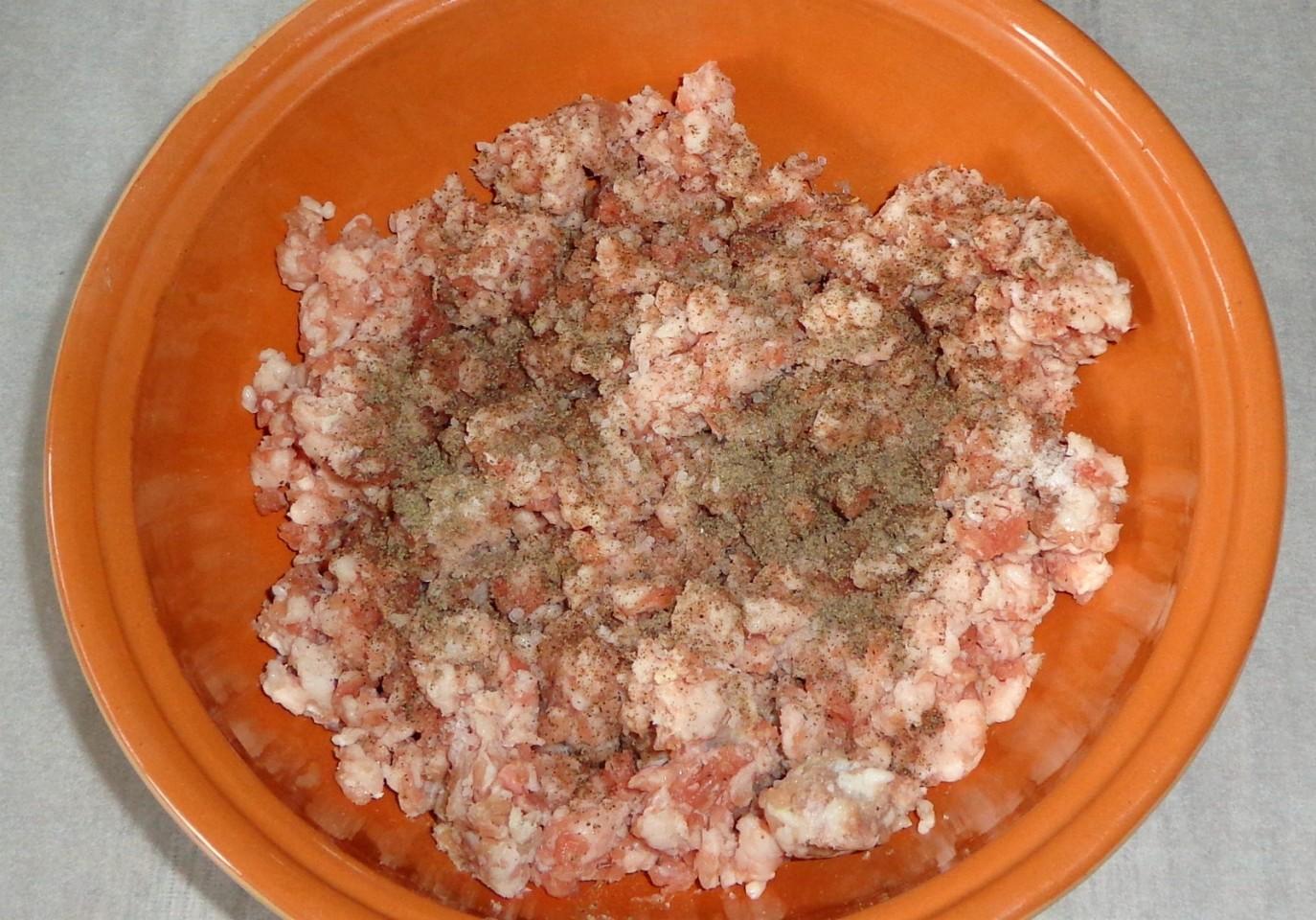 Шаг 2 приготовления Конкильони фаршированные мясом с сыром