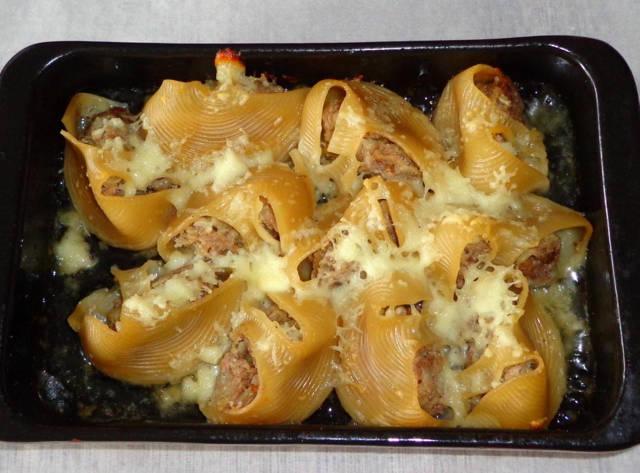Шаг 8 приготовления Конкильони фаршированные мясом с сыром