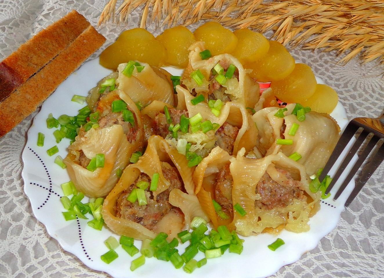 Обложка рецепта Конкильони фаршированные мясом с сыром