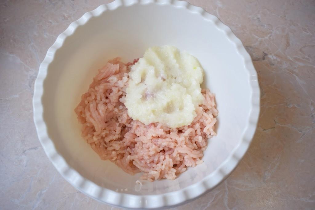 Шаг 2 приготовления Куриные котлеты без хлеба