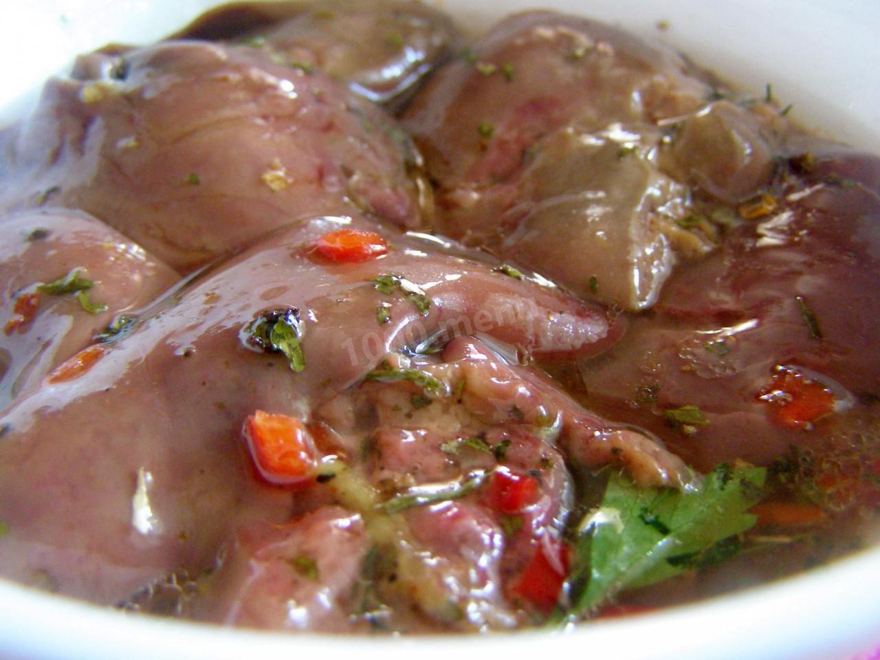 Шаг 3 приготовления Шашлык из куриной печени на мангале