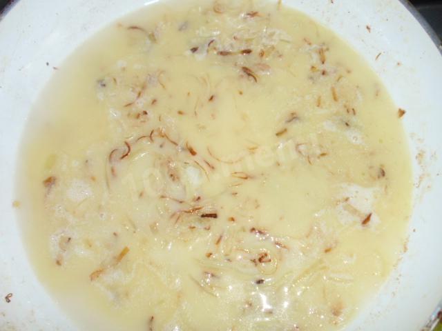Шаг 4 приготовления Запеченный картофель с ветчиной и сыром