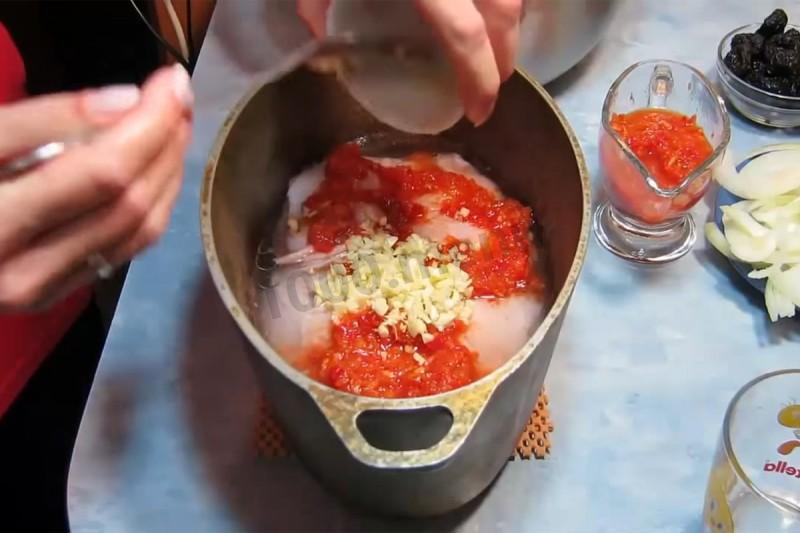 Шаг 8 приготовления Куриные окорочка тушеные