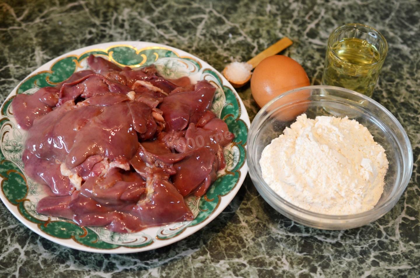 Шаг 1 приготовления Куриная печень в кляре жареная