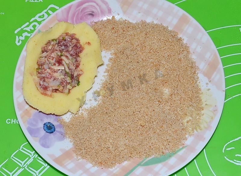 Шаг 5 приготовления Картофельные зразы с сыром в духовке