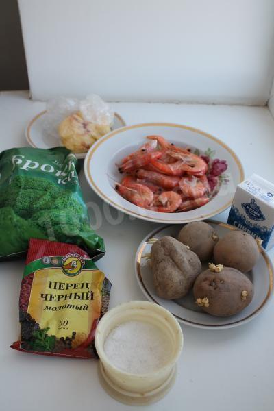 Шаг 1 приготовления Брокколи с креветками