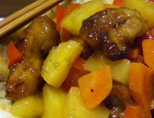 Обложка рецепта Курица с ананасами в кисло-сладком соусе