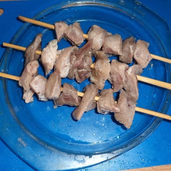 Шаг 4 приготовления Шашлык в микроволновке