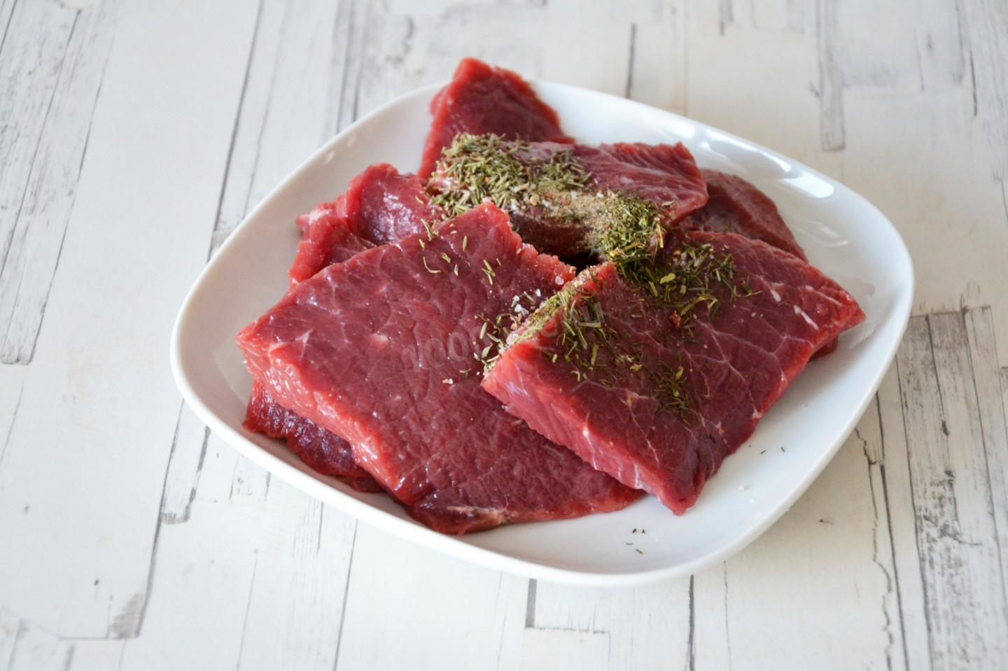 Шаг 3 приготовления Говядина кусочками в духовке сочная и мягкая