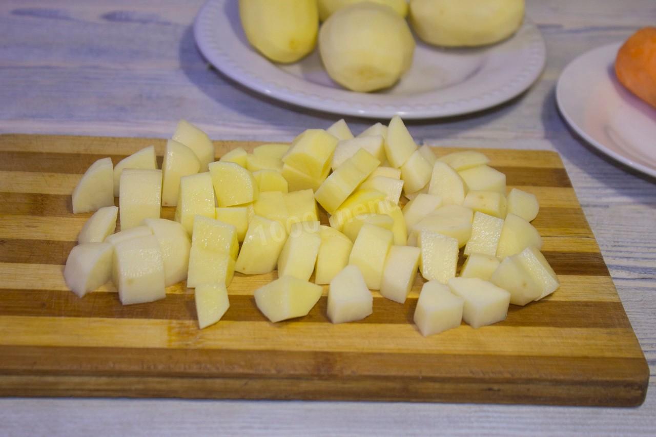 Шаг 4 приготовления Картошка с капустой и мясом в мультиварке