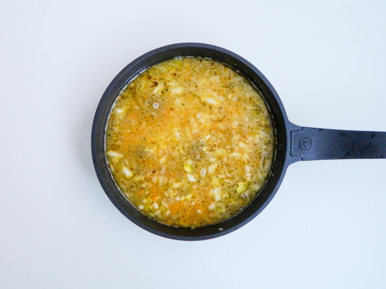 Шаг 7 приготовления Куриные сердечки с рисом