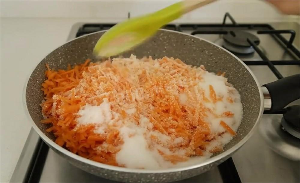 Шаг 3 приготовления Джезерье из моркови