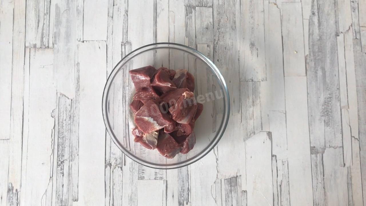 Шаг 3 приготовления Баранина с картошкой тушеная