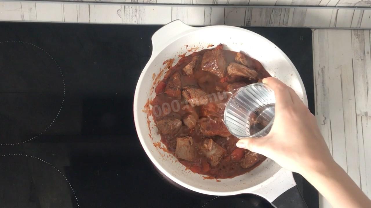 Шаг 7 приготовления Баранина с картошкой тушеная