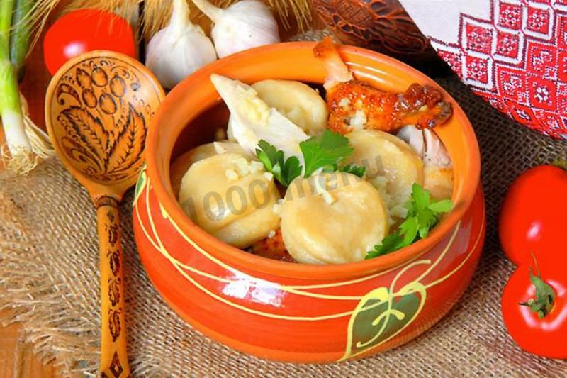 Обложка рецепта Галушки с курицей и чесноком тушеные