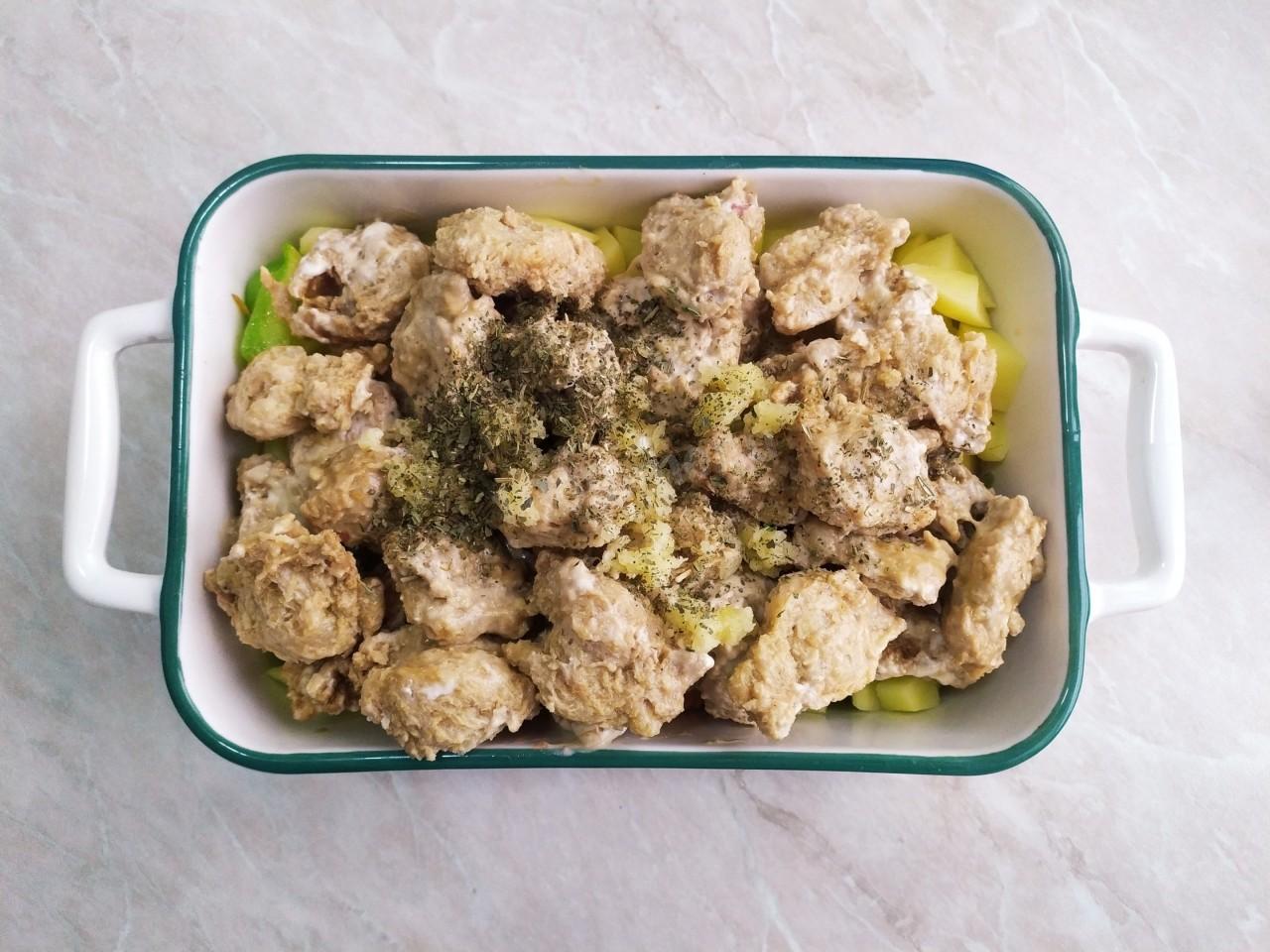 Шаг 7 приготовления Соевое мясо в духовке