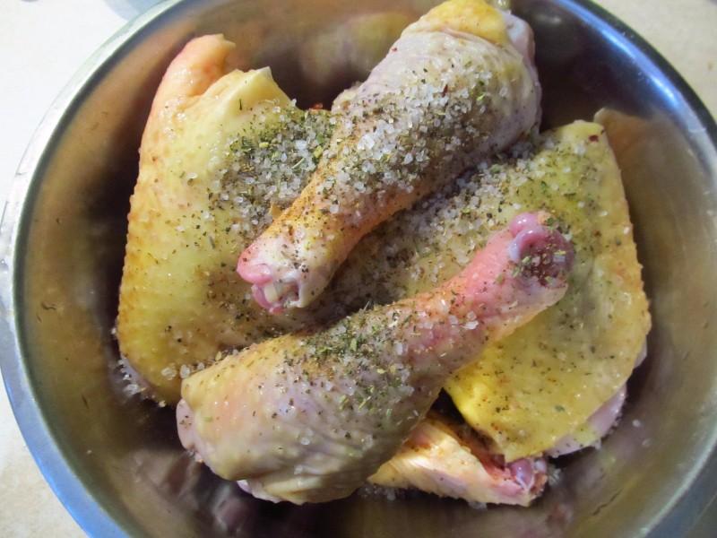 Шаг 3 приготовления Маринованная курица в кефире в духовке