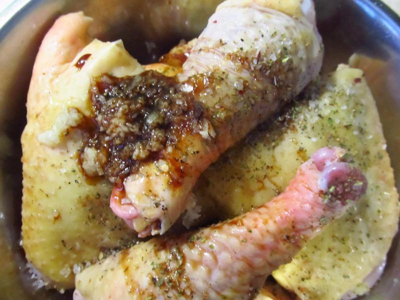 Шаг 6 приготовления Маринованная курица в кефире в духовке
