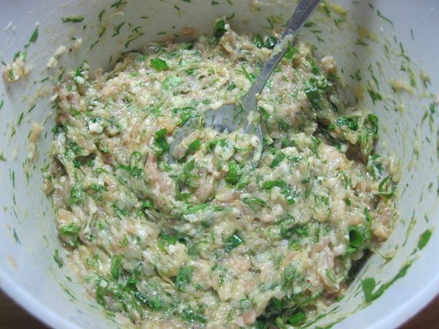 Шаг 9 приготовления Чебуреки с курицей и зеленью