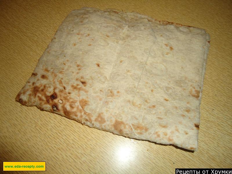 Шаг 1 приготовления Хачапури из лаваша на сковороде с сыром, кефиром и яйцом