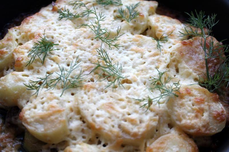 Шаг 10 приготовления Говяжья печень с картошкой и сыром в духовке