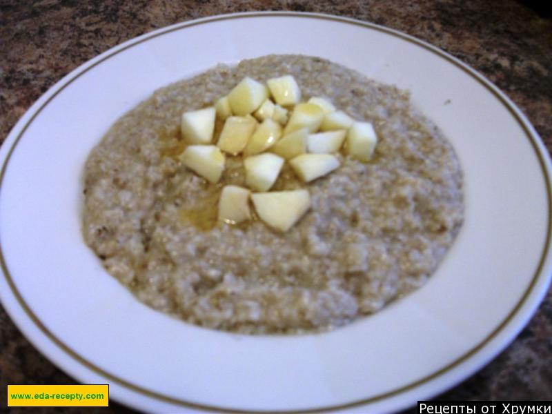 Обложка рецепта Геркулесовая каша с яблоками и мёдом