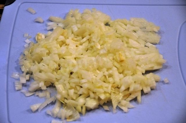 Шаг 2 приготовления Лингвини с говядиной свининой и овощами