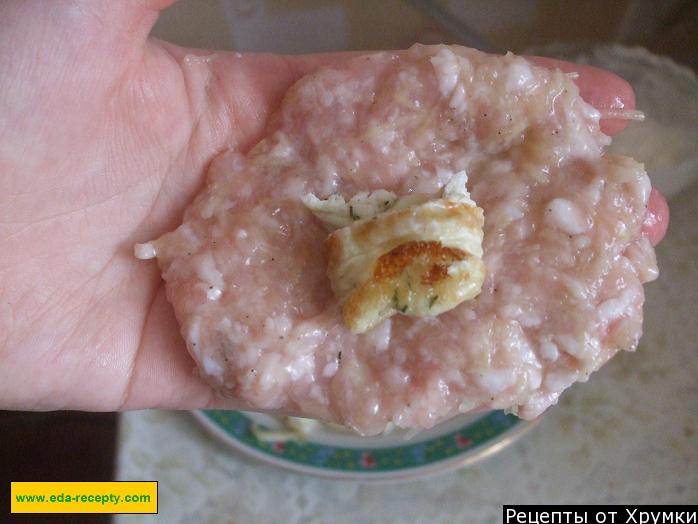 Шаг 16 приготовления Мясные зразы с омлетом и фаршем