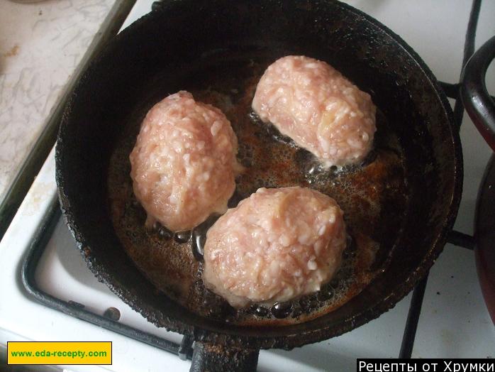 Шаг 18 приготовления Мясные зразы с омлетом и фаршем