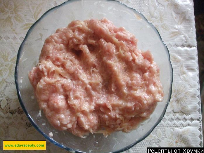Шаг 7 приготовления Мясные зразы с омлетом и фаршем