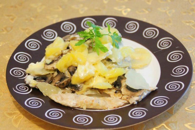 Шаг 18 приготовления Мясо по-французски с ананасами и картошкой в духовке
