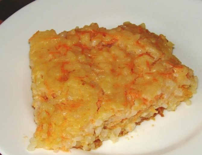 Обложка рецепта Рисово-морковная каша-крупеник с курагой