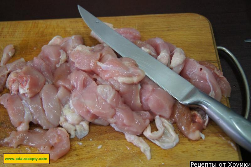 Шаг 2 приготовления Тушеная курица по французски с грибам