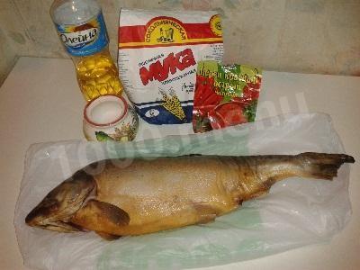 Шаг 1 приготовления Горбуша жареная кусками в муке