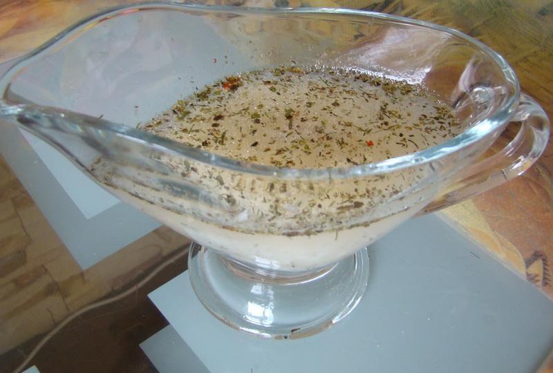Шаг 5 приготовления Отварная курица с чесночным соусом