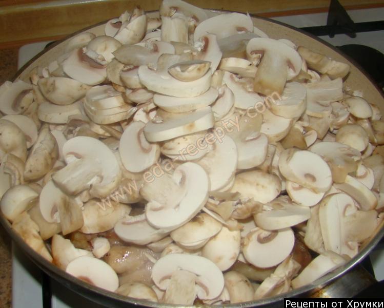 Шаг 4 приготовления Запеченная картошка с курицей в духовке