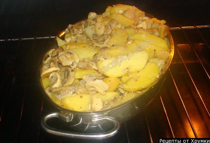 Шаг 9 приготовления Запеченная картошка с курицей в духовке