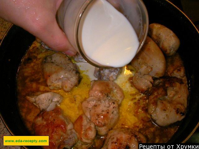 Шаг 10 приготовления Курица, тушенная с виноградом и карри