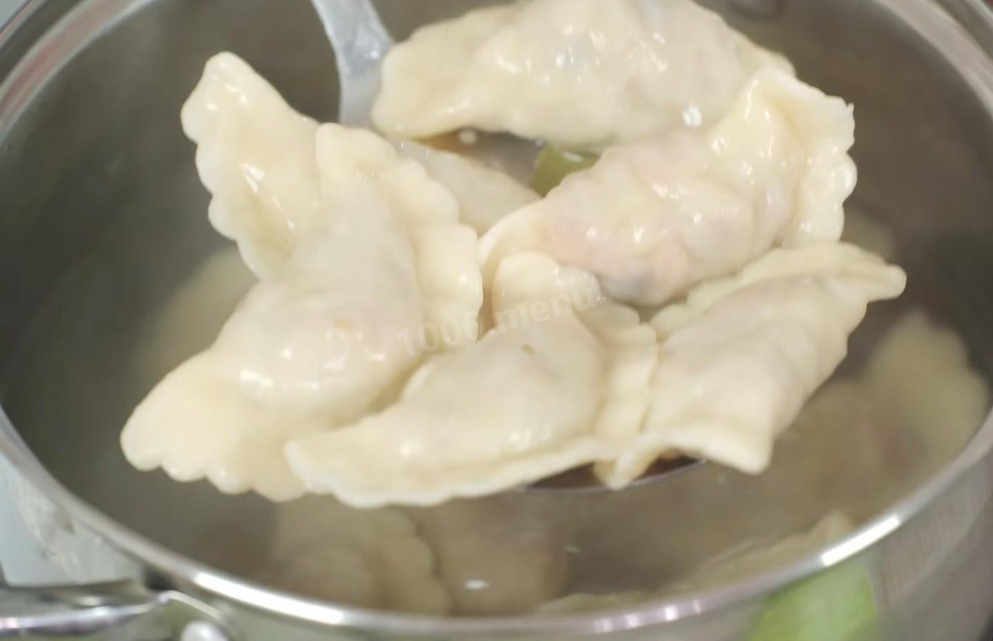 Шаг 18 приготовления Вареники с начинкой из мясного фарша с овощами