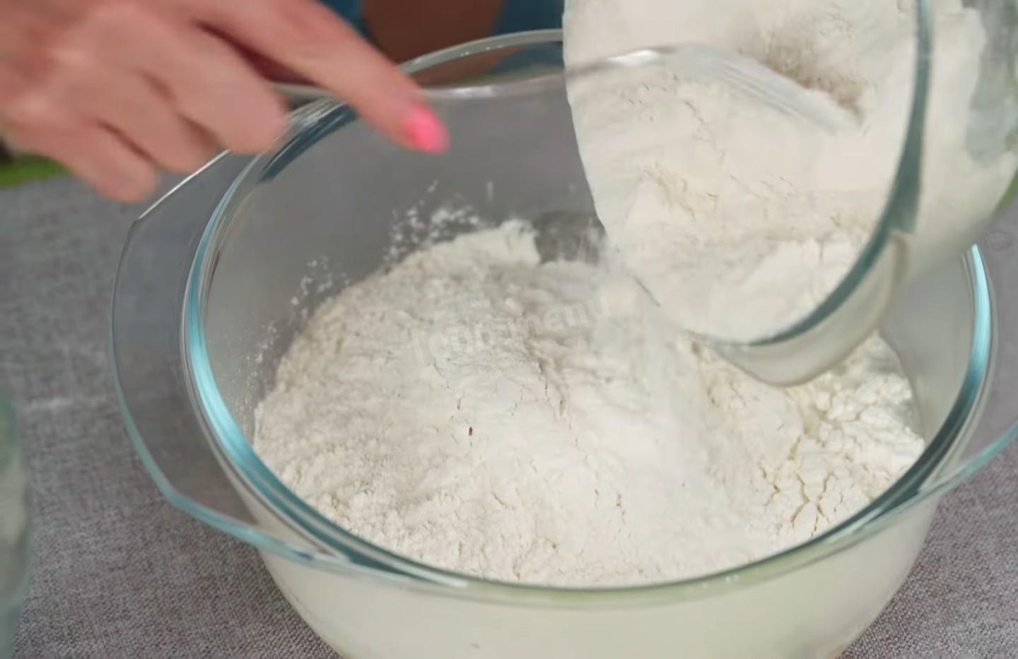 Шаг 3 приготовления Вареники с начинкой из мясного фарша с овощами