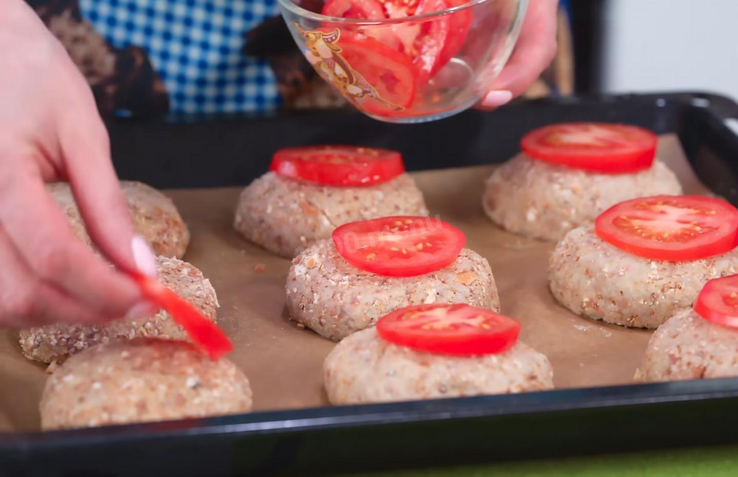 Шаг 10 приготовления Котлеты из смешанного мясного фарша в духовке