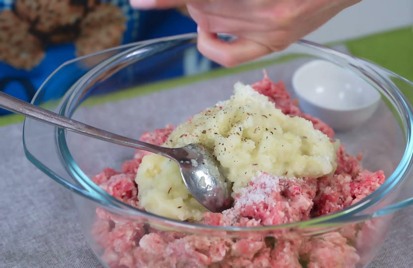 Шаг 4 приготовления Котлеты из смешанного мясного фарша в духовке